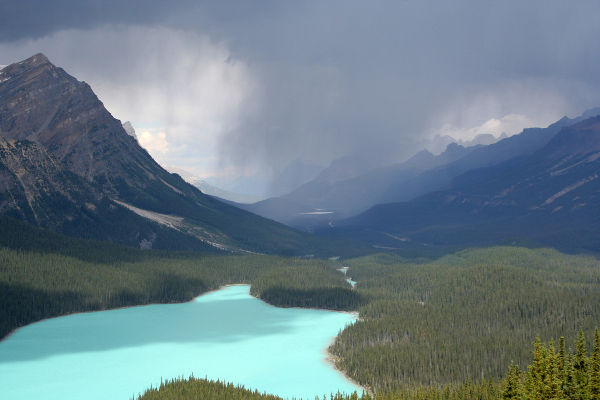 atmospheric_perspective_factors_storm_lake_peyto