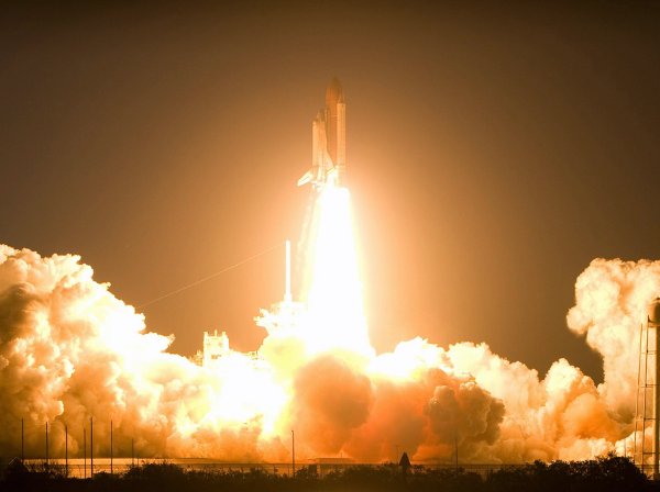 space shuttle night launch